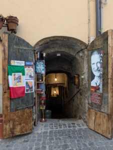 Sala Toni Ucci: quando da una cantina fiorisce un teatro