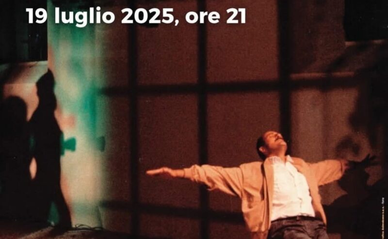 Nemi, il teatro di paglia ospita Paolo Triestino ne “Il custode”