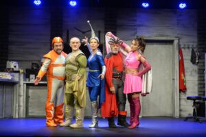 Il Teatro Golden apre le porte allo spettacolo “Super”