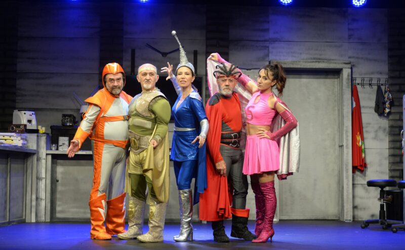 Il Teatro Golden apre le porte allo spettacolo “Super”
